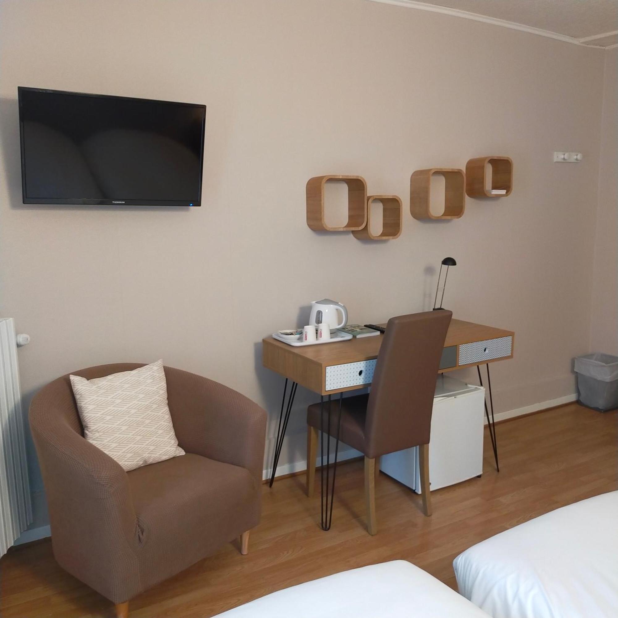 Hotel Les Alpes Альвар Экстерьер фото