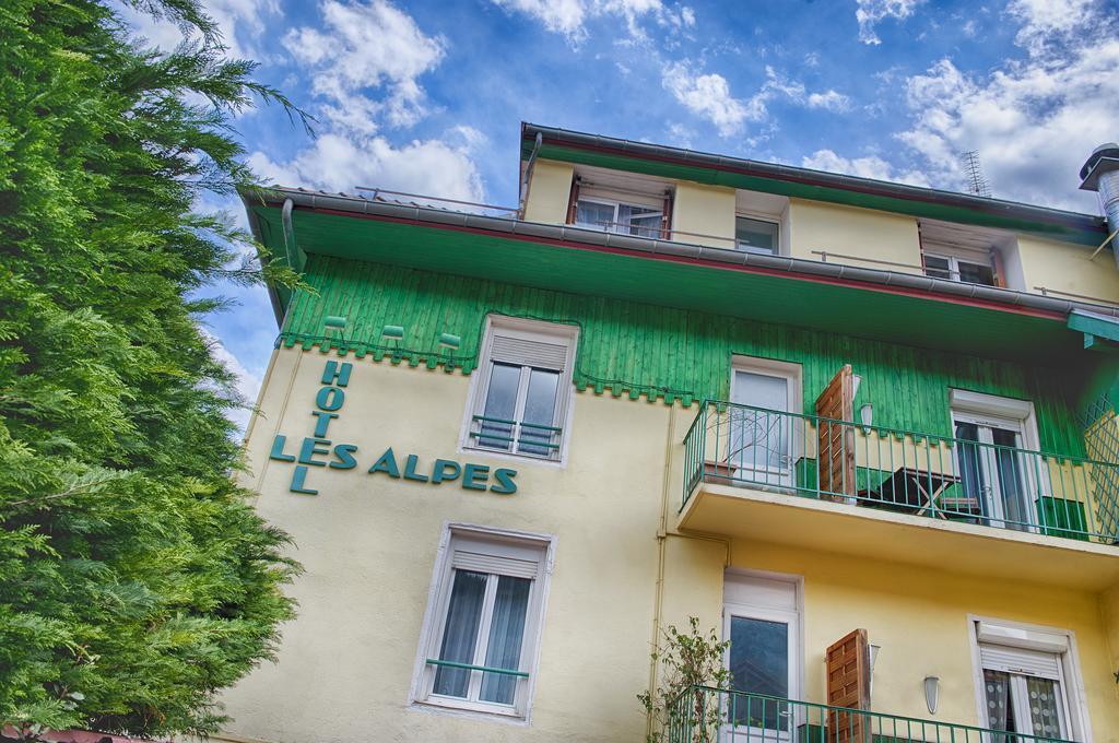 Hotel Les Alpes Альвар Экстерьер фото